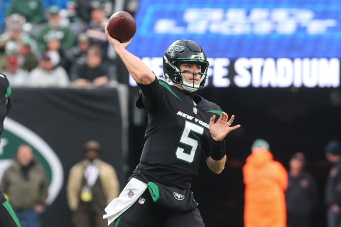 Mike White will start his second consecutive games for the Jets against the Vikings in Week 13.